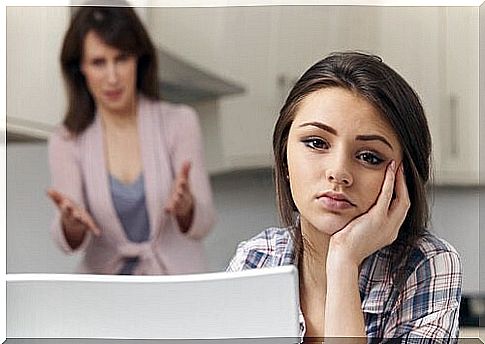 7 situations experienced by mothers of adolescents