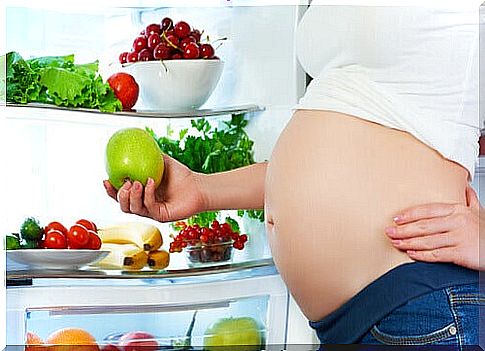 Can certain foods affect the movement of the fetus?