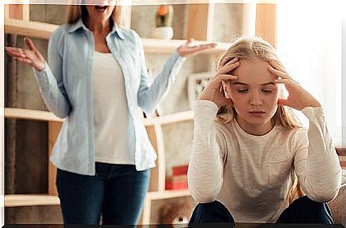 A mother and her daughter arguing.