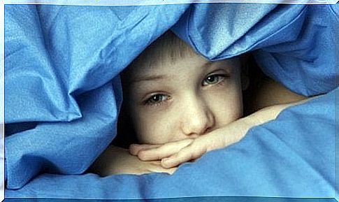 Sleepwalking is one of the sleep disorders in children, which can go away without the need for treatment.