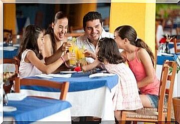 Tips for eating out with your family