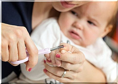 It is not necessary to cut the baby's nails during the first month of life.